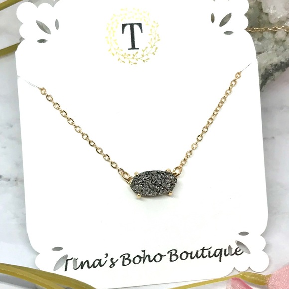 NEW 💎 Gray platinum druzy necklace gold chain - Picture 1 of 4